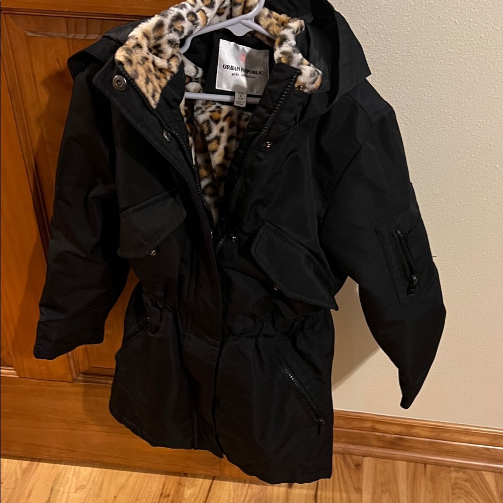 Girls Urban Republic Black Coat with Animal Print Interior. Size 7/8